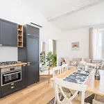 Art Apartment Smn